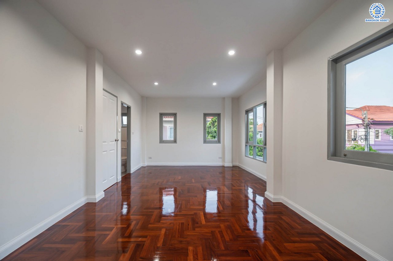 บ้านมือสองตกแต่งใหม่ โครงการ เพอร์เฟคเพลส รัตนาธิเบศร์-ไทรม้า รองรับความสุข บนเนื้อที่ 50 ตร.ว. พื้นที่ใช้สอย 147.04 ตร.ม. ฟังก์ชัน 3 ห้องนอน 2 ห้องน้ำ จอดรถได้ 1 คัน ทำเลเชื่อมต่อได้หลายเส้นทาง ติดถนนราชพฤกษ์ และรถไฟฟ้าสายสีม่วง "สถานีบางรักน้อยท่าอิฐ"...